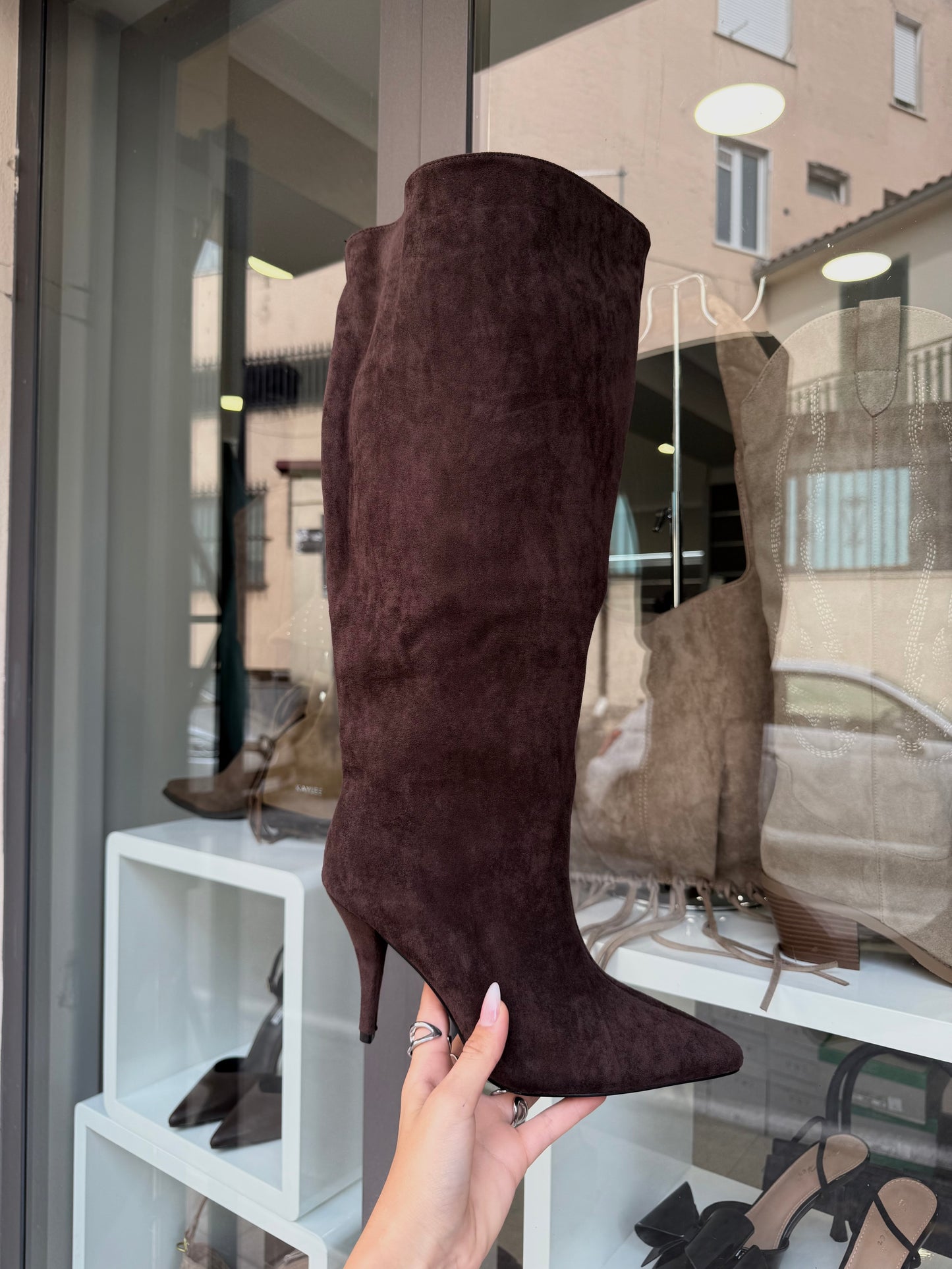 stivali OVER scamosciati marroni