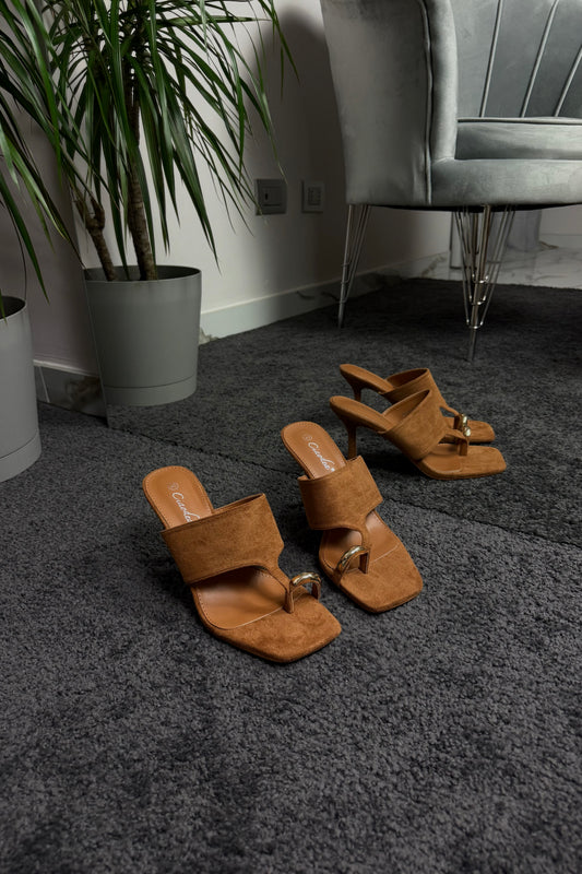 MULES GOLD DETAIL