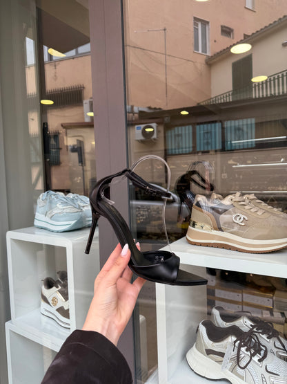 sandali BASIC neri in ecopelle