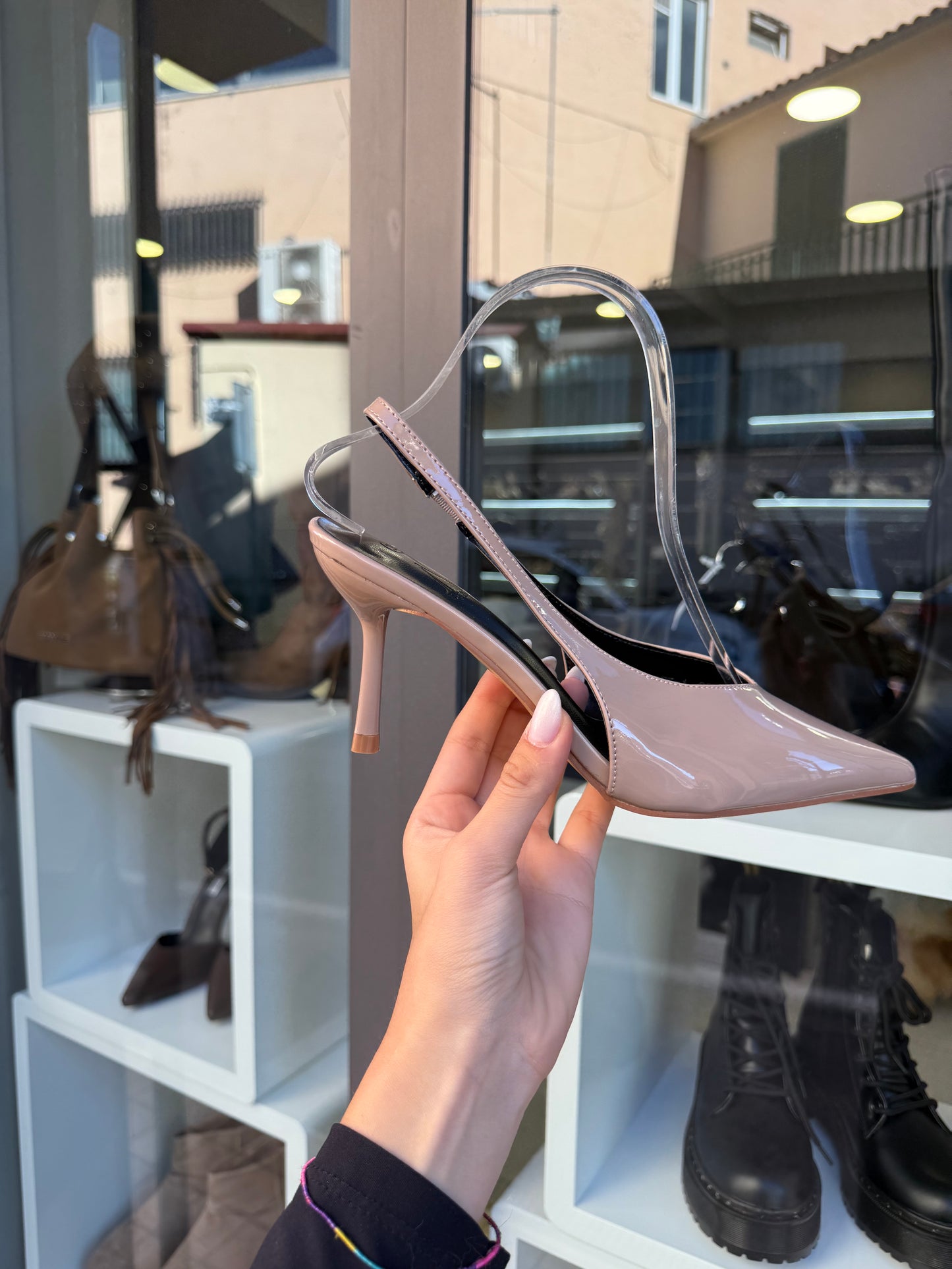 slingback beige in vernice