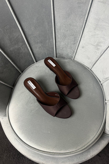MULES KITTEN MARRONI