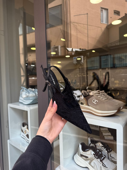 slingback in pizzo nere