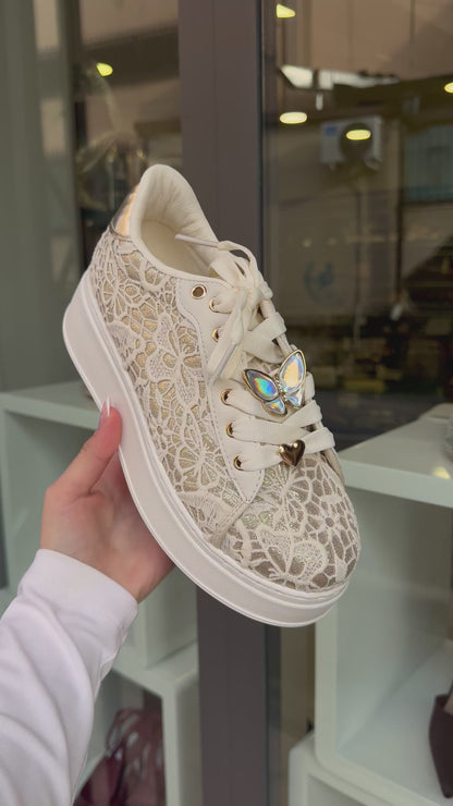 sneakers in pizzo