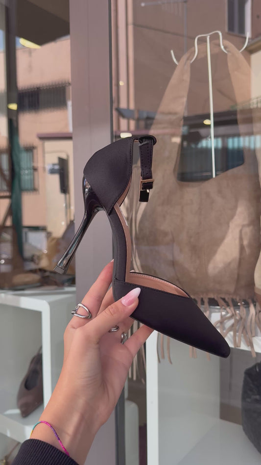 decolleté con cinturino nere