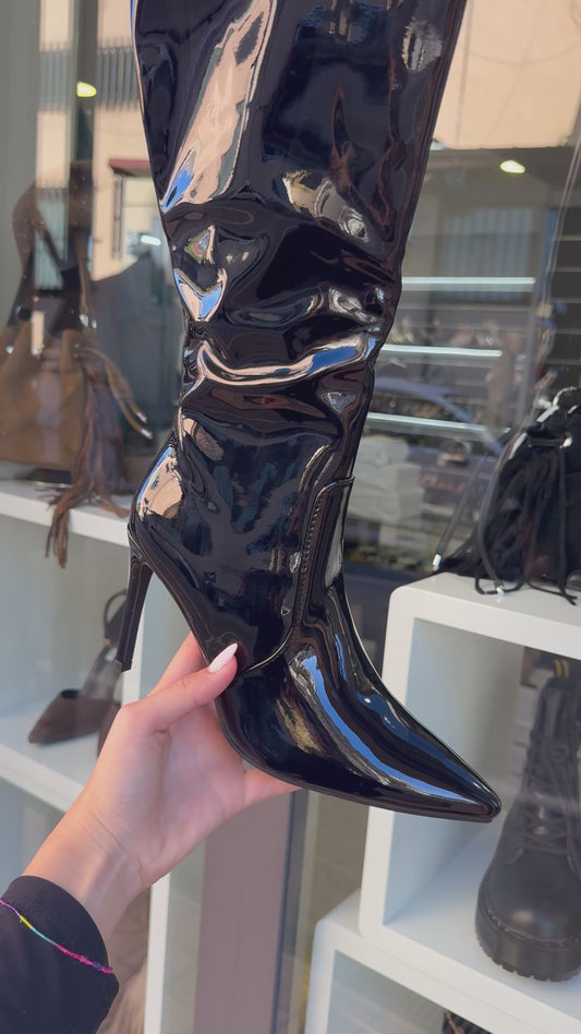 stivali in vernice neri