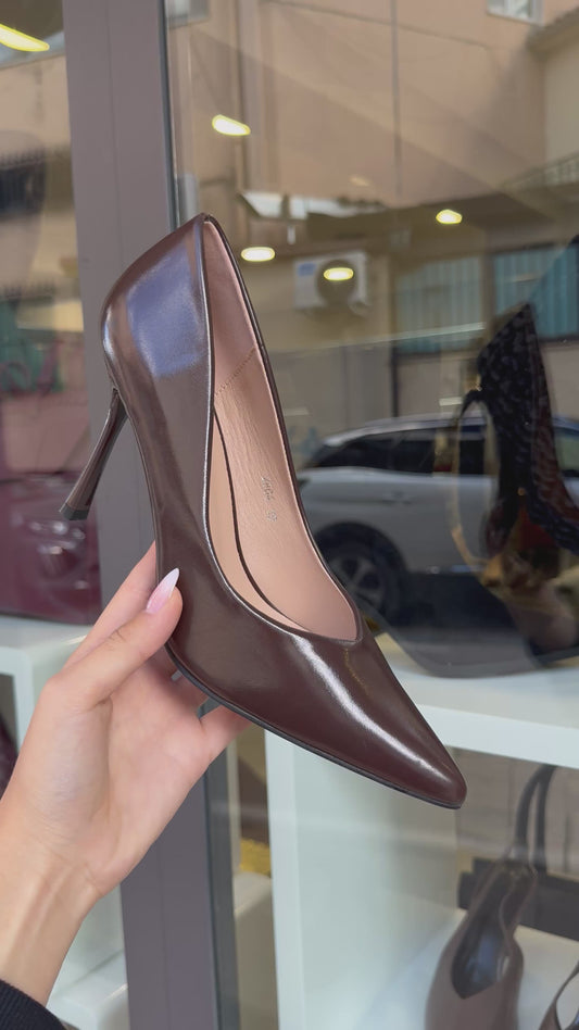 decolleté in pelle lucida marroni