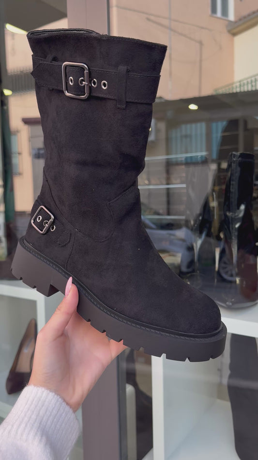 stivaletti neri scamosciati con cinturini